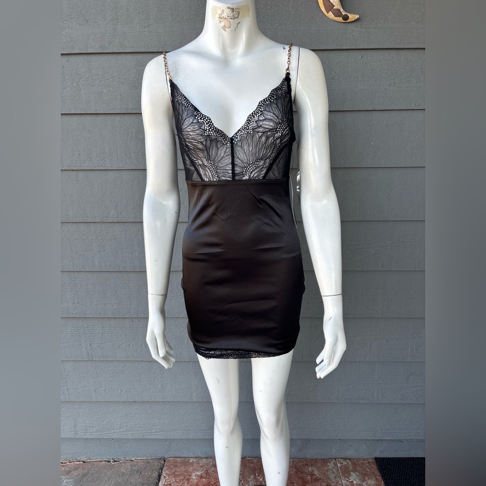 Hera Collection Black Lace Chemise